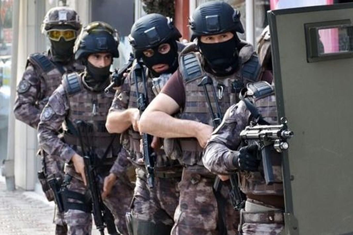 İstanbul'da "finansal güvenlik" operasyonu: 417 gözaltı İstanbul'da "finansal güvenlik" operasyonu: 417 gözaltı